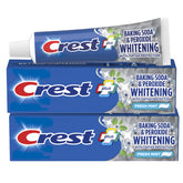 Crest dentífrico blanqueador en tubo con bicarbonato y peróxido para uso diario.