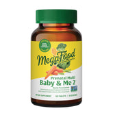 MegaFood Baby & Me 2, botella frente, fácil de identificar para la rutina prenatal.