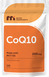 Micro Ingredients CoQ10 cápsulas blandas, vista frontal de la botella, fácil uso diario.