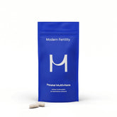 Modern Fertility Prenatal Multivitamin en botella: apoyo nutricional para etapas prenatales.