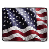 NatraCure FlexiKold con bandera americana, diseño patriótico para alivio localizado en frío.