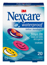 Nexcare curitas resistentes al agua con diseños divertidos para niños.