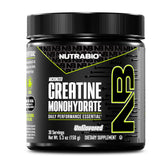 NutraBio creatina micronizada en taza, ideal para entrenamientos con energía sostenida.