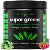 NutraChamps Super Greens polvo verde en vaso, energía natural para empezar el día