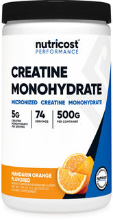 Nutricost Creatina Monohidrato en polvo dentro de un bote, ideal para entrenamientos.