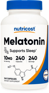 Nutricost Melatonina 10 mg, cápsulas, botella para una rutina nocturna relajante