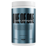 ONE OF ONE creatina monohidrato en envase, posible soporte para crecimiento muscular.