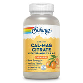 Solaray Cal-Mag Citrato D3 K2, envase frontal, sabor naranja, práctico para uso diario.