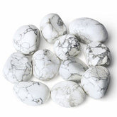 Piedras howlite pulidas de YATOJUZI para relajación y enfoque.