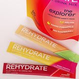 AdvoCare Rehydrate: vaso con bebida, refresca tras sesión física.