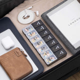 Ideal para viaje, organizador de pildoras Aigret Future para llevarlo contigo.