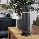 Air-Scent difusor negro demuestra diseño contemporáneo para espacios elegantes