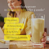 Almased batido en vaso listo para tomar como reemplazo de comida.