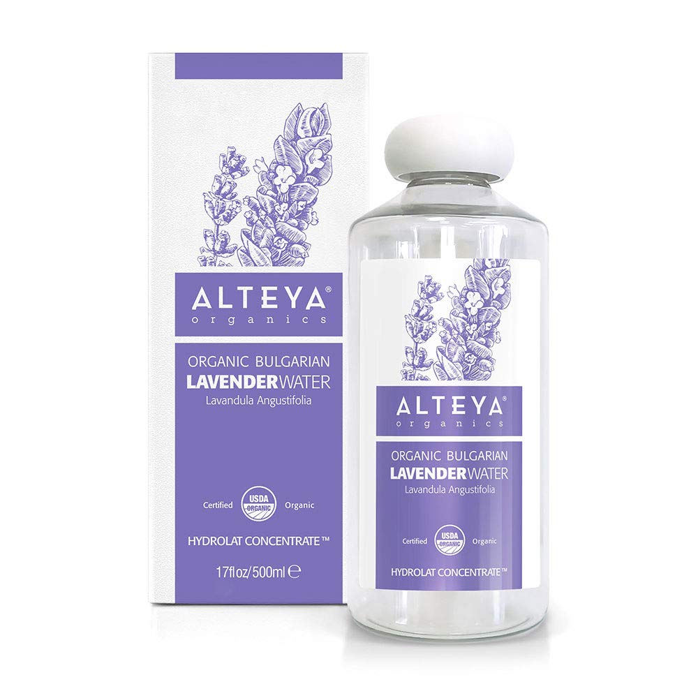 Alteya Organics agua de lavanda, etiqueta muestra ingredientes naturales.
