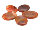 Uso portátil de Amazing Gemstone para llevar en la palma y calmar el día.