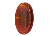 Amazing Gemstone en la mano durante la meditación para enfoque y calma.