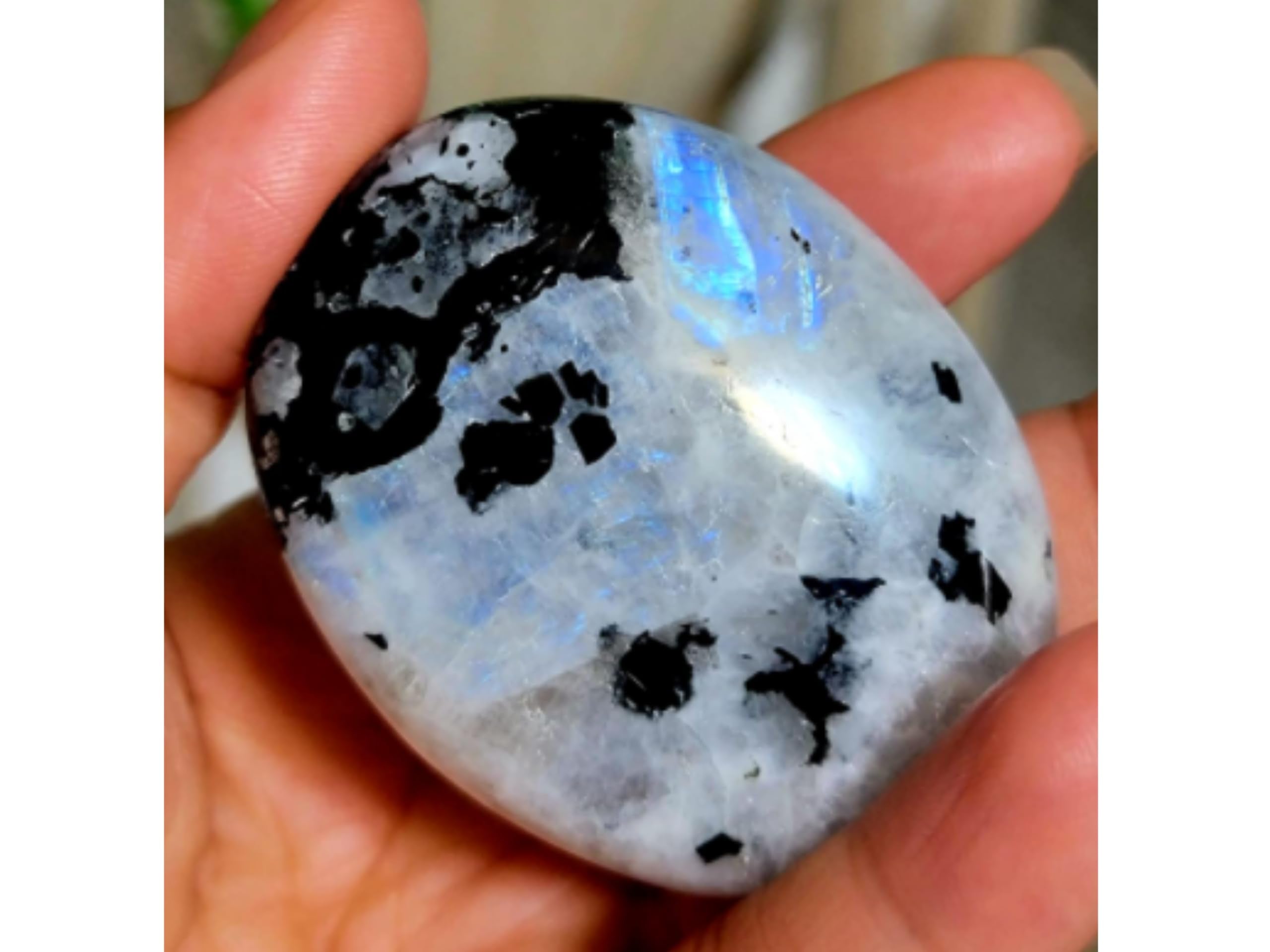 Decoración y relajación en casa con piedra palma arcoíris de Amazing Gemstone.