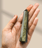 Amazing Gemstone Golden Sheen Obsidian: configuracion-punta para rejilla de cristales y enfoque de intenciones.