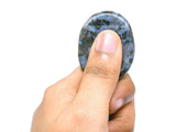 Accesorio de meditación Indigo Gabbro de Amazing Gemstone para sesiones de mindfulness.