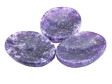 Amazing Gemstone Lepidolite: puesta en escritorio para un ambiente sereno y productivo.