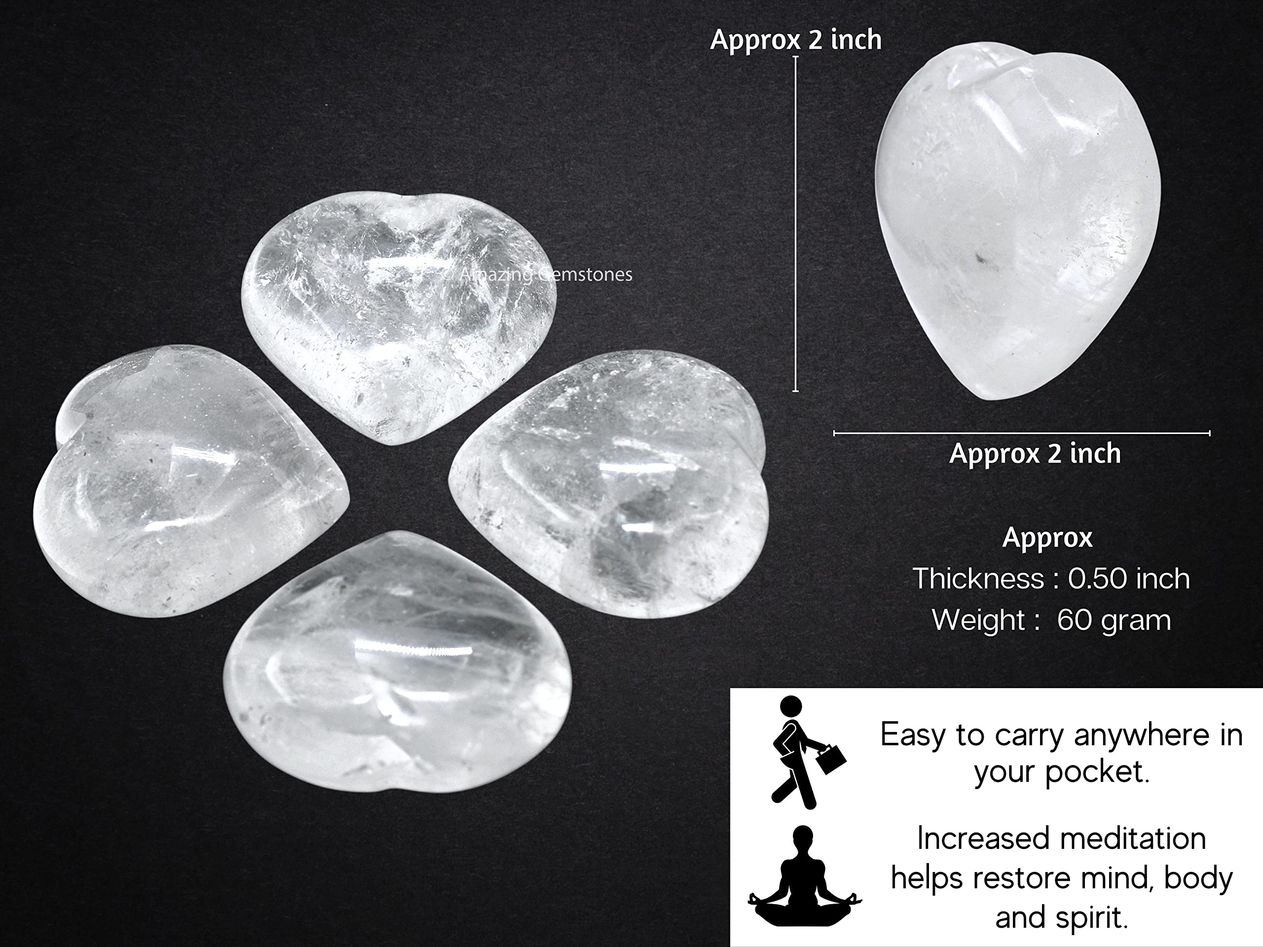Amazing Gemstone: mano sosteniendo cuarzo claro para masaje relajante.