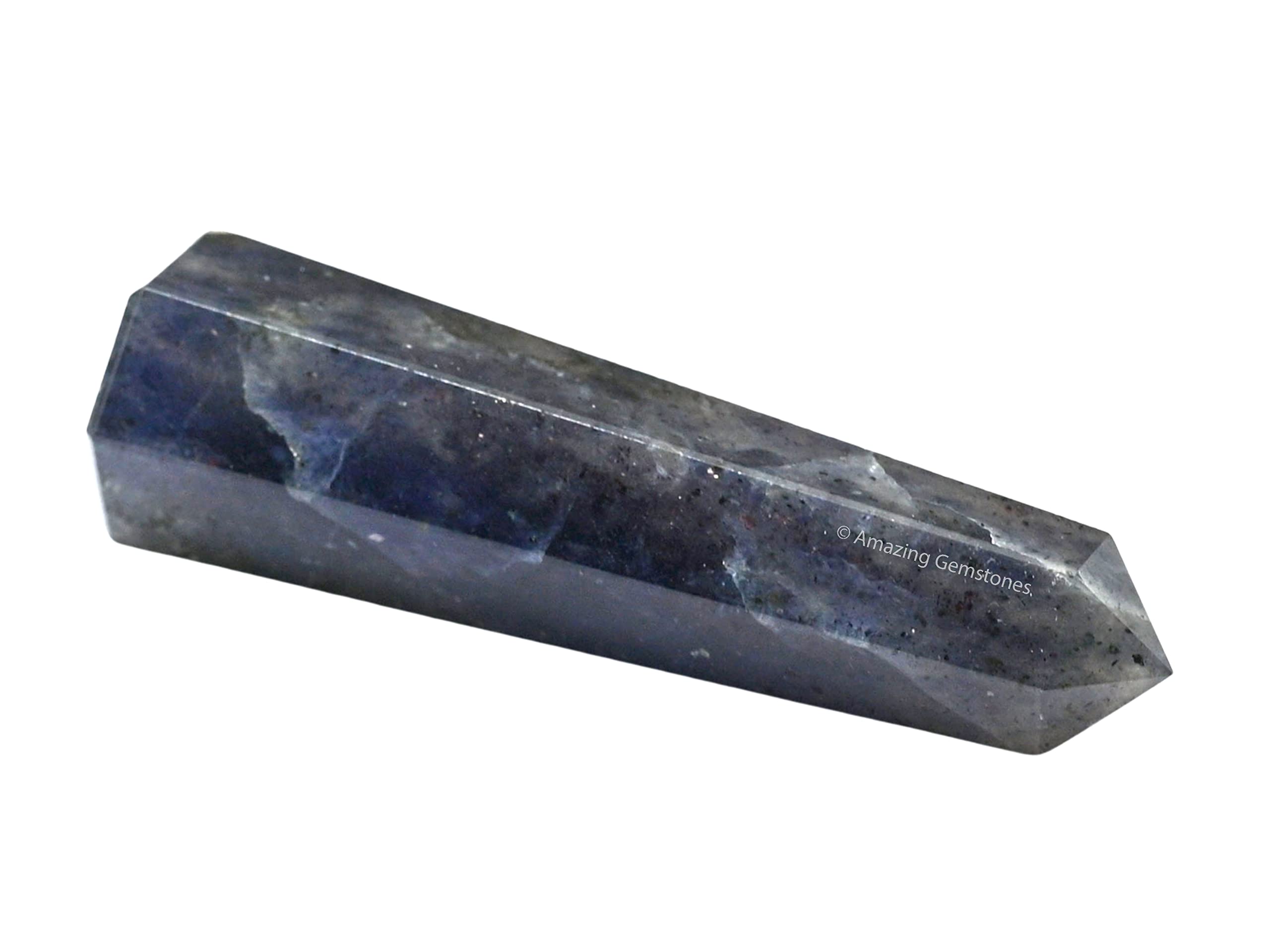 Obelisco iolite de Amazing Gemstone potencia concentración y equilibrio emocional.