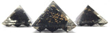 Amazing Gemstone orgonita pirámide 30mm con cristales, ideal para armonizar espacios
