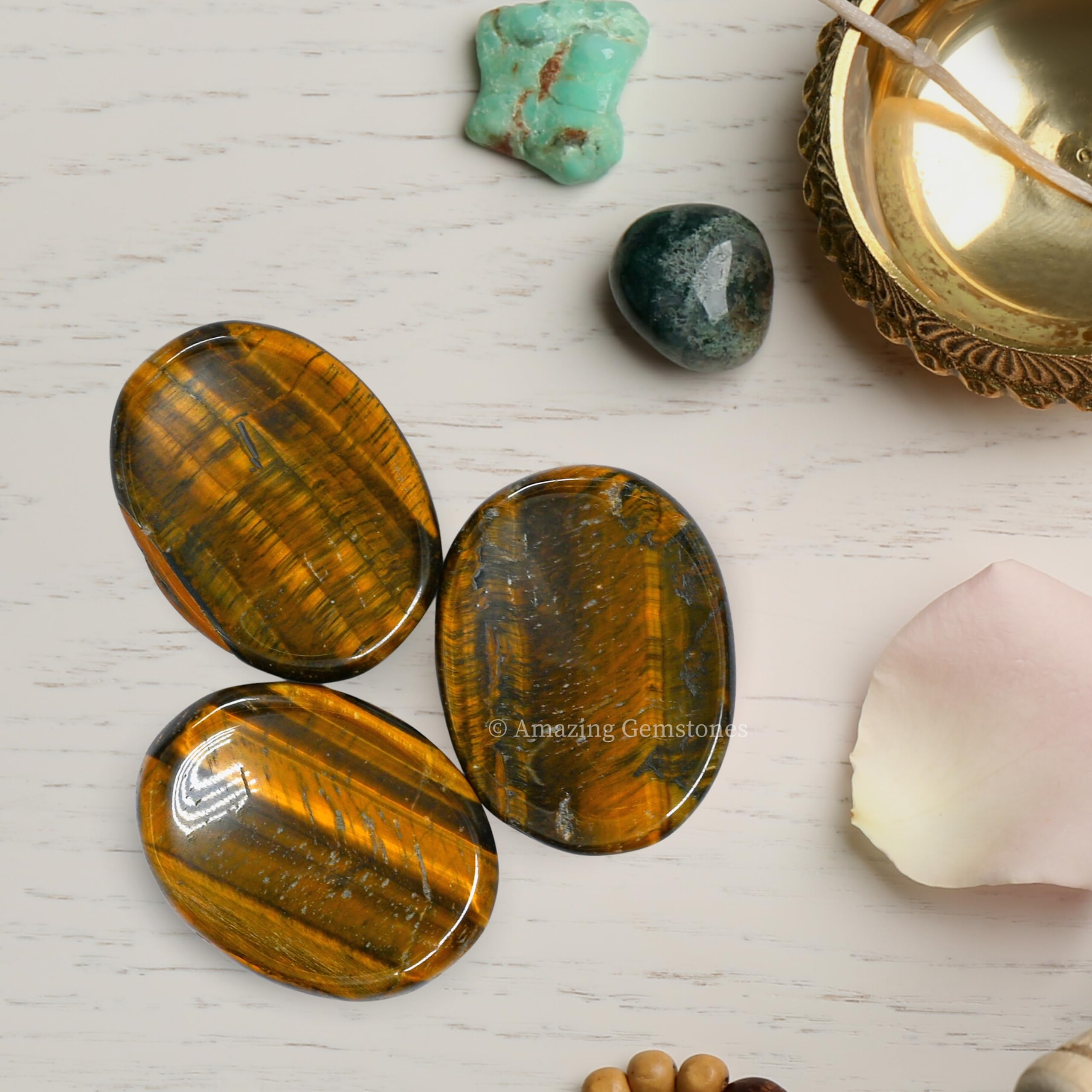 Amazing Gemstone Tiger Eye Worry Stone, diseño natural que inspira serenidad en la vida diaria.