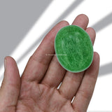 Amazing Gemstone: piedra verde para meditación que inspira claridad mental.