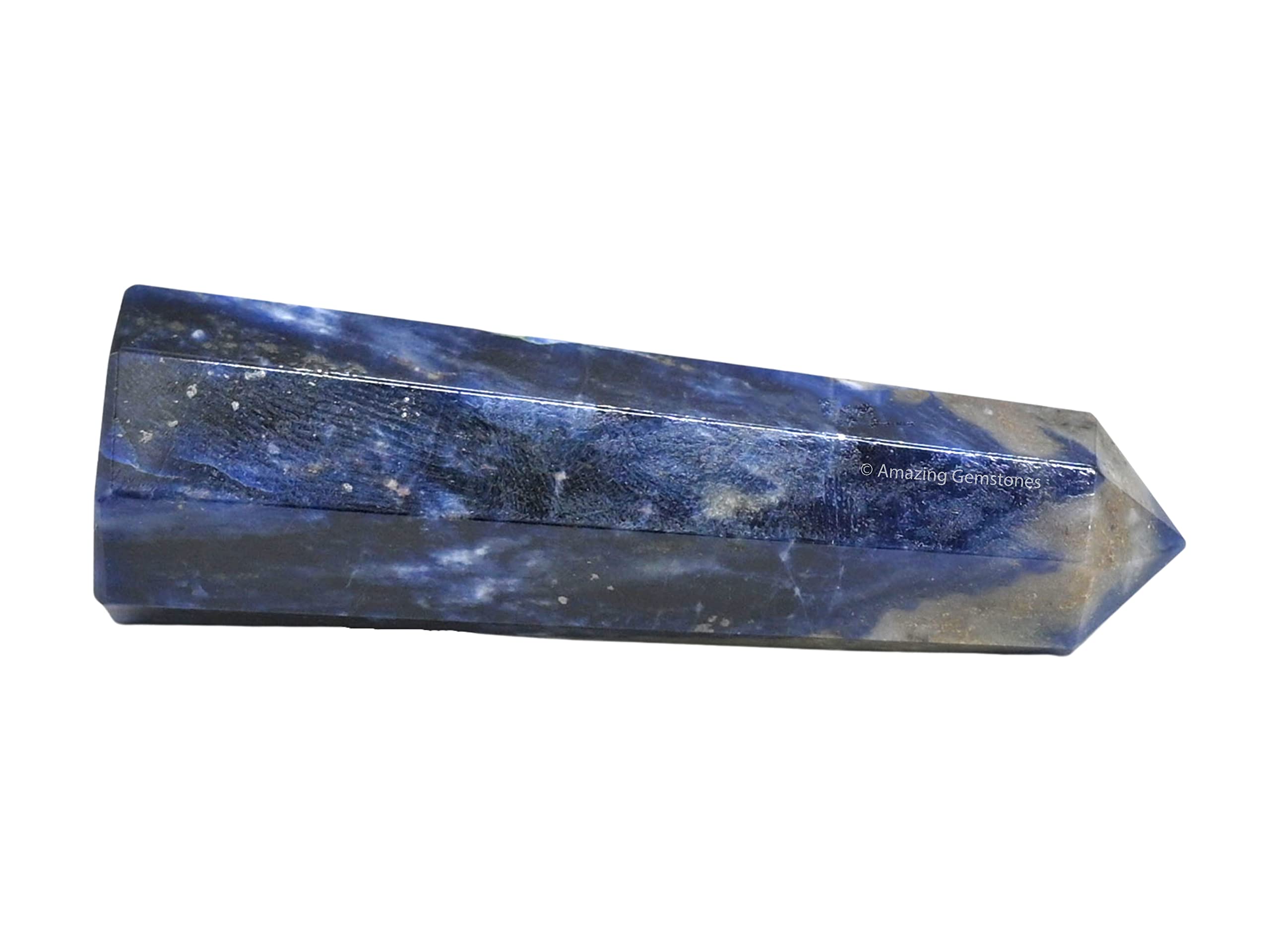 Amazing Gemstone punta sodalita facilita enfoque durante meditaciones.
