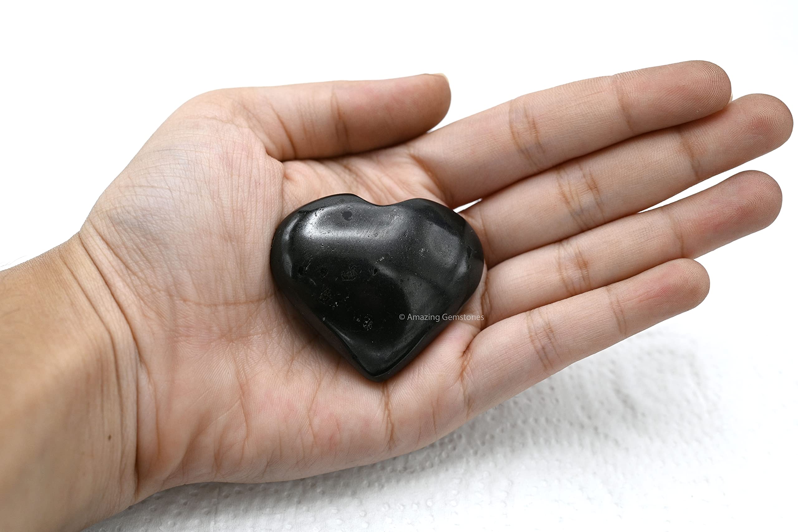 Amazing Gemstone: regalo con tourmalina negra en forma de corazón.