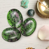 Caja regalo de Amazing Gemstone Ruby Zoisite para regalo especial.