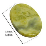 Amazing Gemstone Serpentina facilita la concentración durante la meditación diaria.