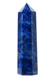 Torre de sodalita grande de Amazing Gemstone, enfocando energía para revitalizar espacios