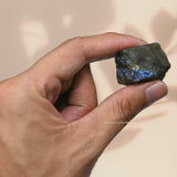 Amazing Gemstone Labradorite: uso en meditaciones y creación artesanal con piedras naturales.