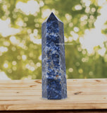 Uso en meditación con sodalita Amazing Gemstone para calma y enfoque