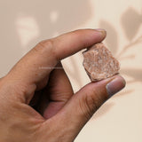 Amazing Gemstone uso en meditación y equilibrio emocional con piedra luna durazno.