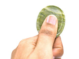 Amazing Gemstone Vesuvianita, piedra para equilibrio de energías durante la atención plena.