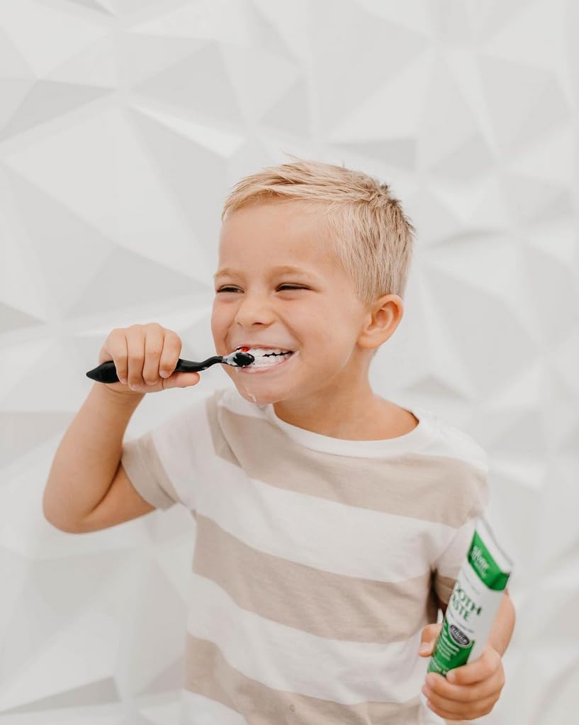 Detalle de SilverSol 20 ppm en la pasta dental Silver Biotics