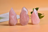 AMOYSTONE cuarzo rosa torre en llama, pieza decorativa con energía positiva.