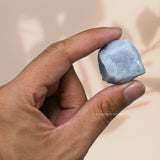 Angelite crudo de Amazing Gemstone, cristal para decoración y talleres creativos.