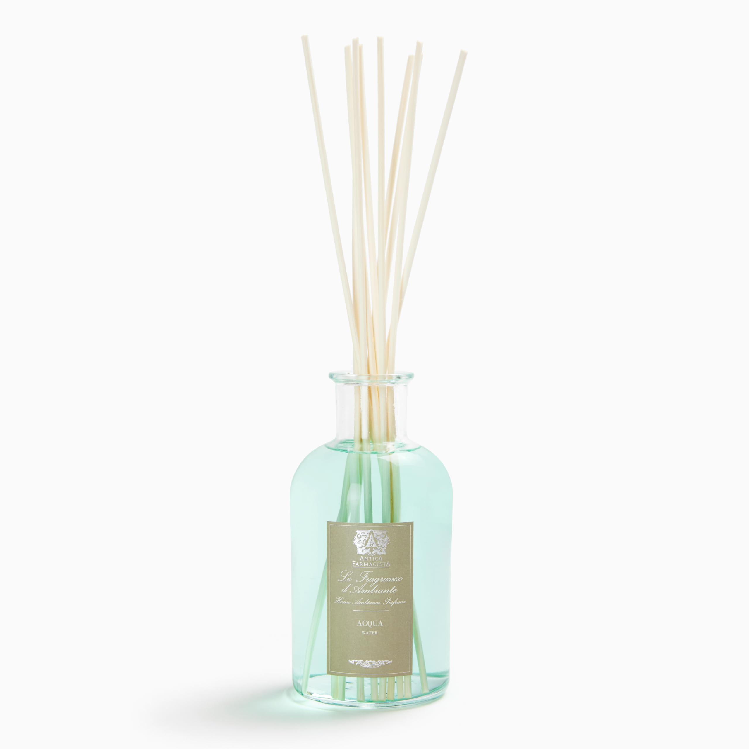 Antica Farmacista Acqua difusor en botella de vidrio perfuma suavemente.