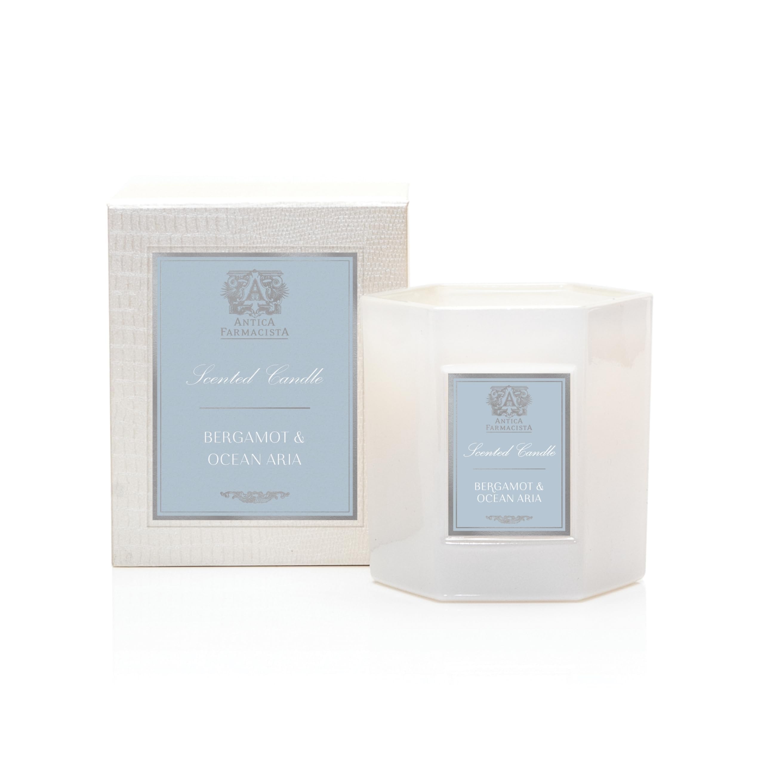 Vela Antica Farmacista: fragancia bergamota y oceano, aroma fresco y envolvente para cualquier habitación.