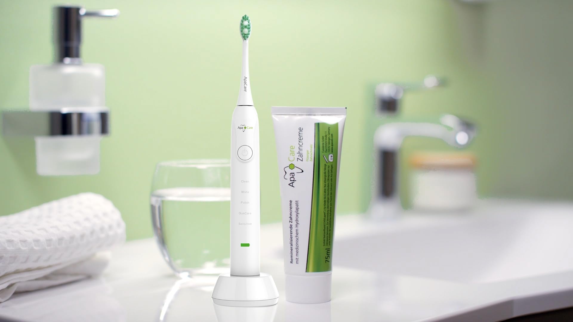 ApaCare pasta dental remineralizante 75 ml, textura crema, sensación suave.