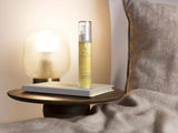 Aromatherapy Associates Deep Relax: rociado suave sobre ropa de cama