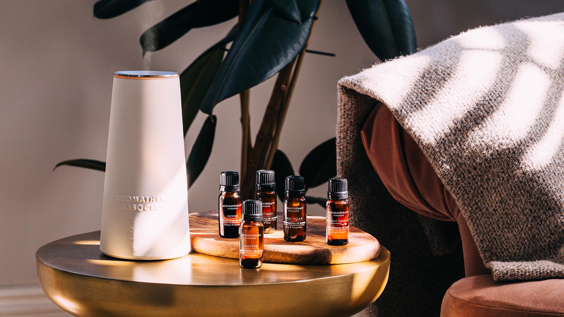 Aromatherapy Associates: petitgrain de aceite esencial para enfoque suave y claridad