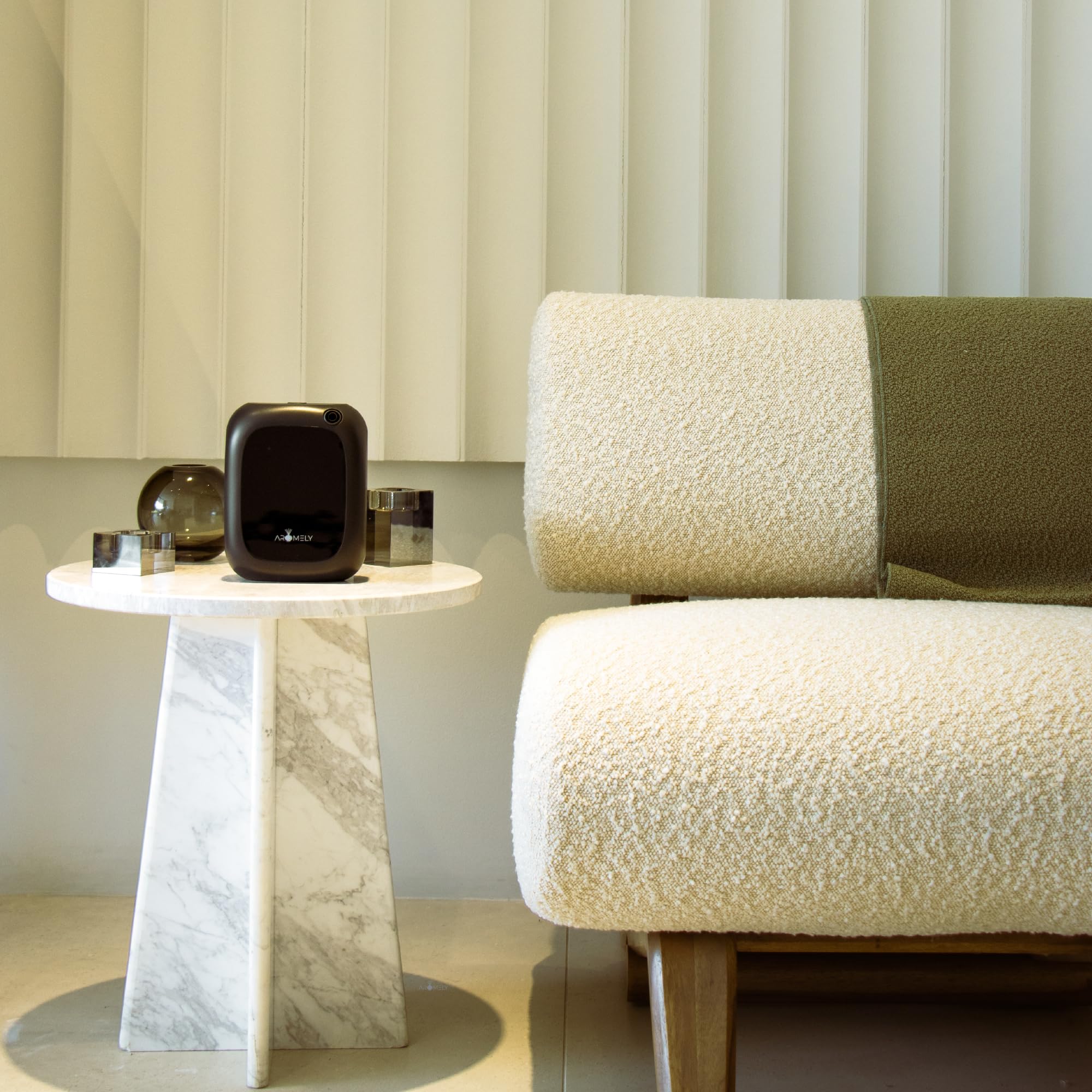 AROMELY difusor apto para hogar y oficina con fragancias naturales.