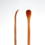 Cepillo de oídos de madera premium de artesanía, juego de dos para mayor versatilidad.