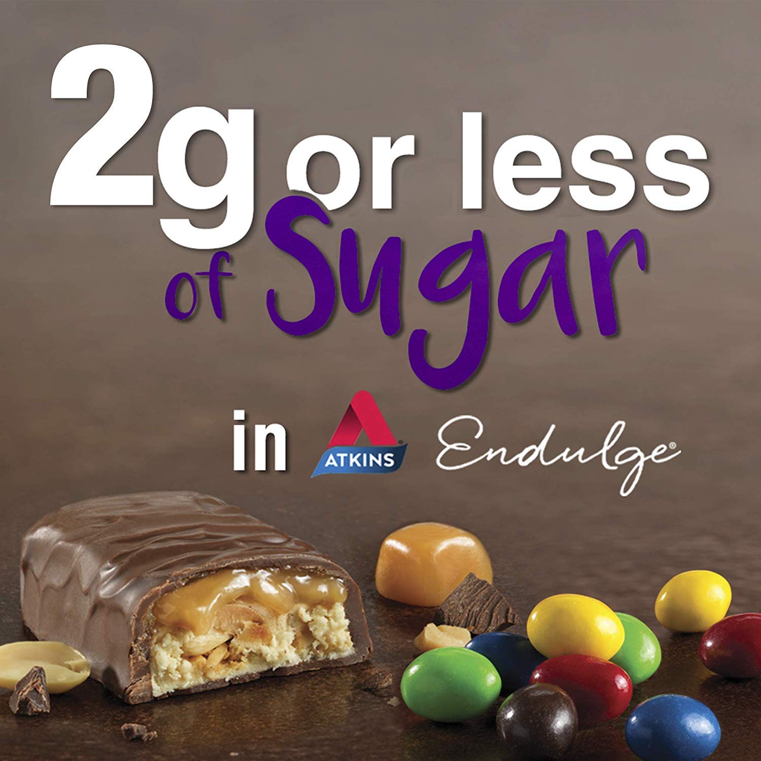 Cobertura de chocolate sobre Atkins Endulge Caramel Nut Chew Bar.