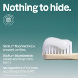 ATTITUDE pasta dental sin SLS para limpieza suave y segura.
